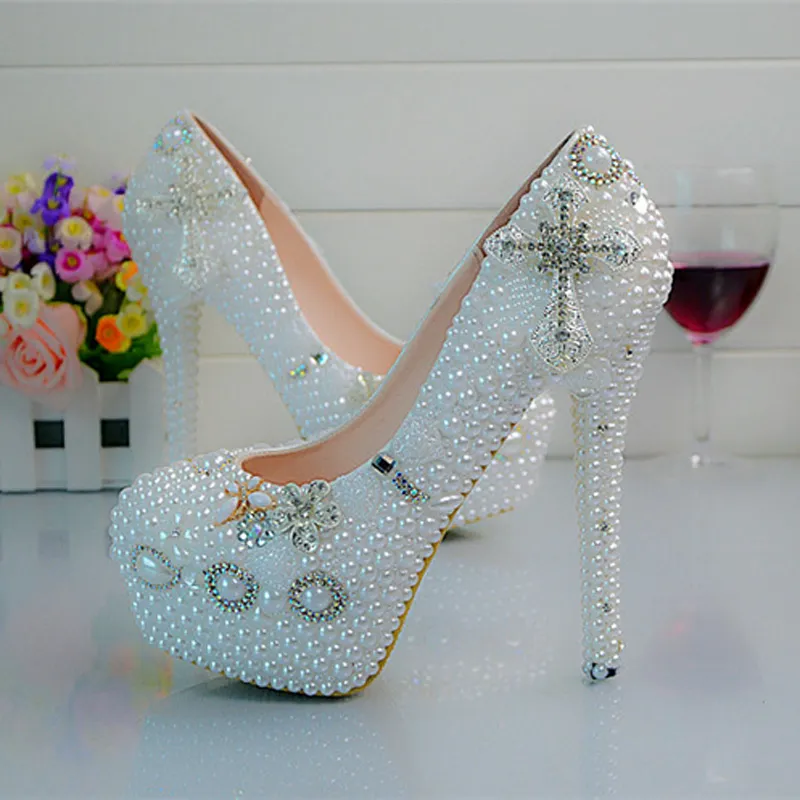 Crystal Wedding Shoes Cross Rhinestone Bridal Klänning Skor Vit Pearl Platform Skor Födelsedagsfest Promumpar Storlek 45