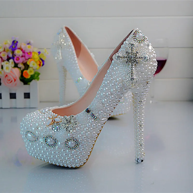 Crystal Wedding Shoes Cross Rhinestone Bridal Klänning Skor Vit Pearl Platform Skor Födelsedagsfest Promumpar Storlek 45