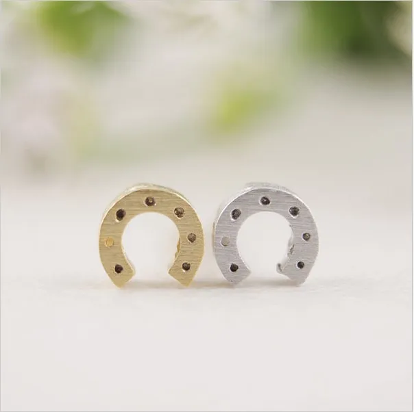 Specially designed for women's fashion horseshoe earrings, swallow stud earrings wholesale free shipping section woman the best gift