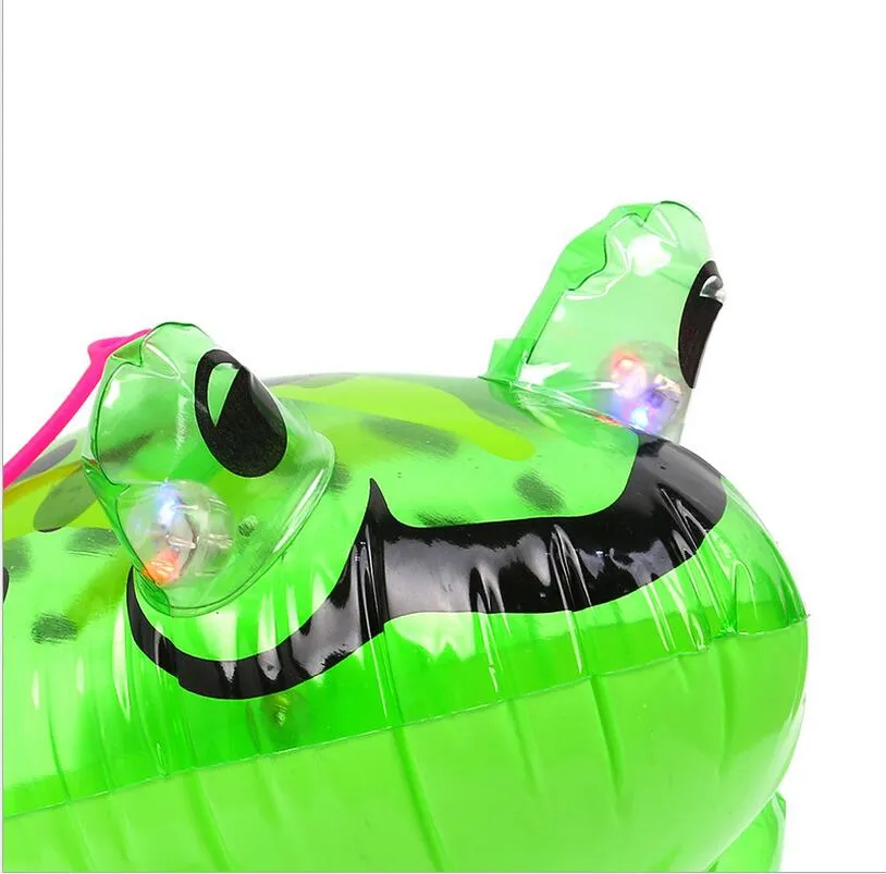LED aufblasbares Kinderspielzeug aufblasbarer Tierfrosch im Freien Babyschwimmbadspielzeug 28x29x36cm Größen großes PVC-Material Kinderspielzeug kostenloser Versand