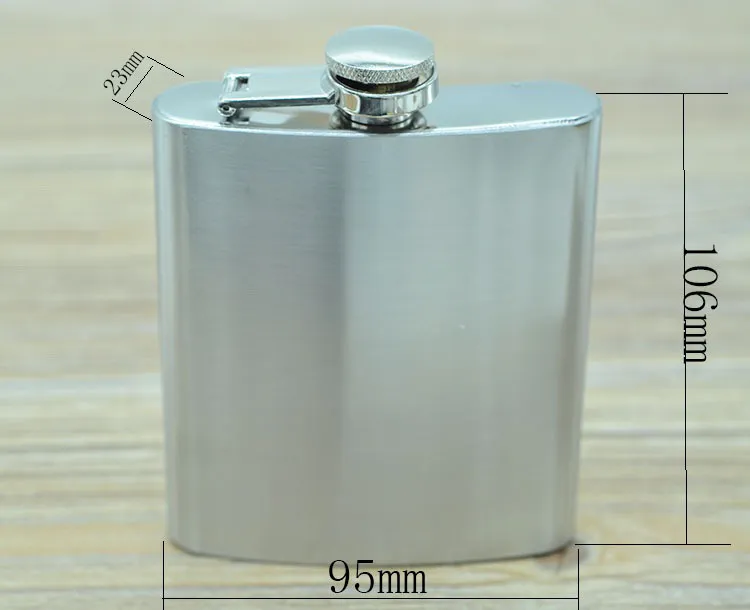 Hot Search Petaca de acero inoxidable de 7 oz con embudo Flagon portátil para exteriores Frascos de cadera de 7 oz Whisky Alcohol Wine Pot Caja al por menor al por mayor