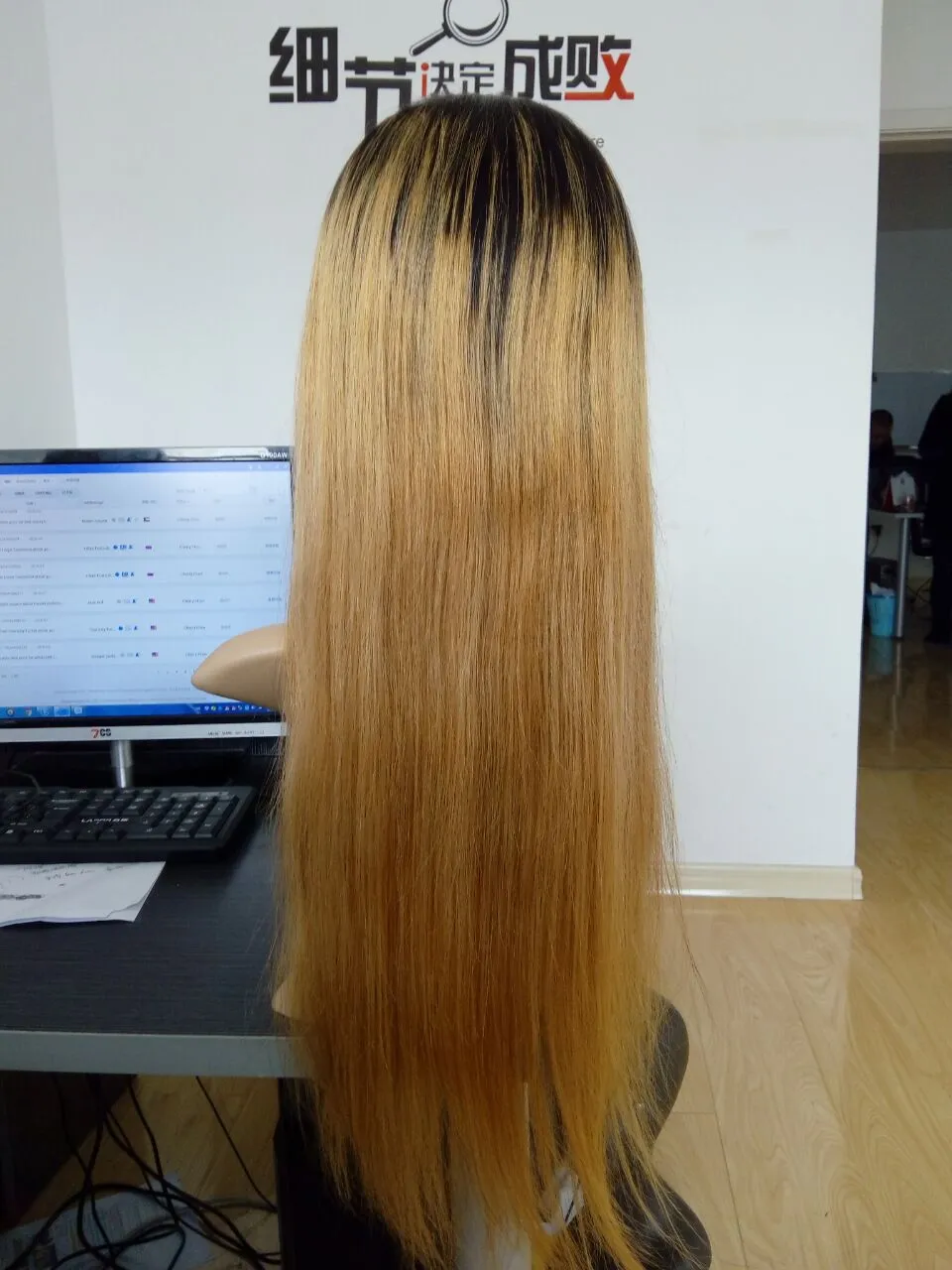 Ombre 1B / 27 # Cor Brazilian Human Human Hair Lace Wig Silky Straight Dois Tom Glueless Wigs 180% Densidade