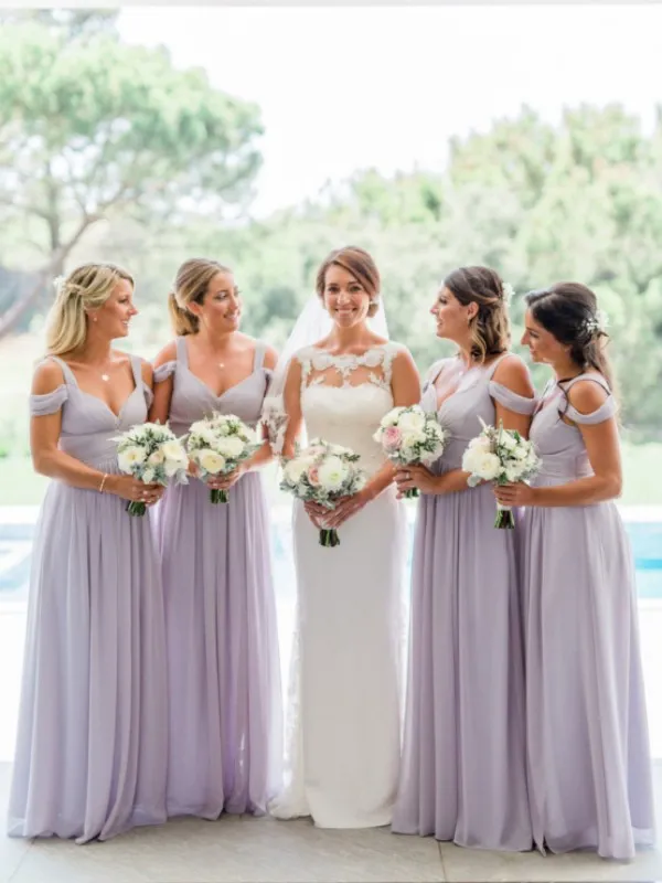 2019 Abiti da damigella d'onore country lavanda Colori su misura Abito da damigella d'onore Chiffon increspato Lunghezza del pavimento Cinghie al largo Matrimoni