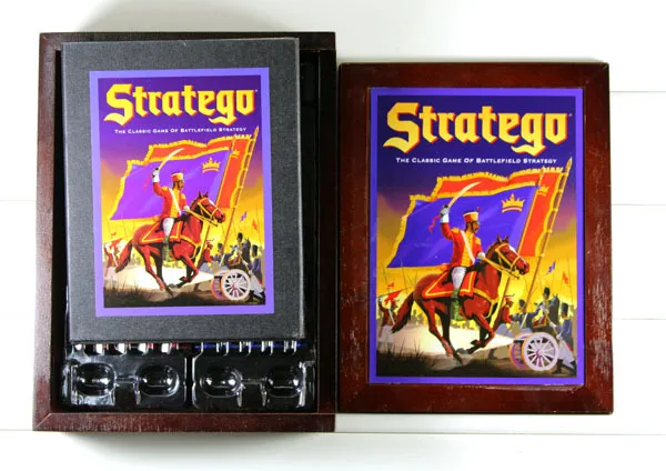 Regali famosi dei giochi da tavolo di trasporto libero Scatola di legno Stratego militare occidentale del backgammon INGLESE