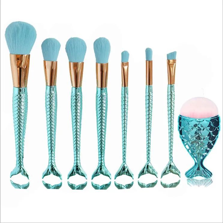 Mermaid Shape Makeup Brush Fish Scale Foundation Powder Eyeshadow Makeup Brushes Contour blandar kosmetiska borstar