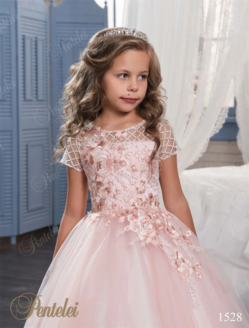 Pink Flower Girls Dresses 2021 With Short Sleeves And Floor Length