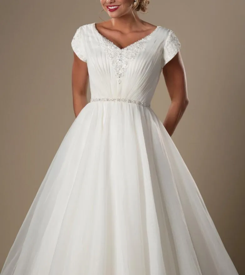 Simple A-line Organza Modest Wedding Dresses With Short Sleeves Cap Sleeves Temple Bridal Gowns V Neck Beaded Pleated Wedding Gowns New