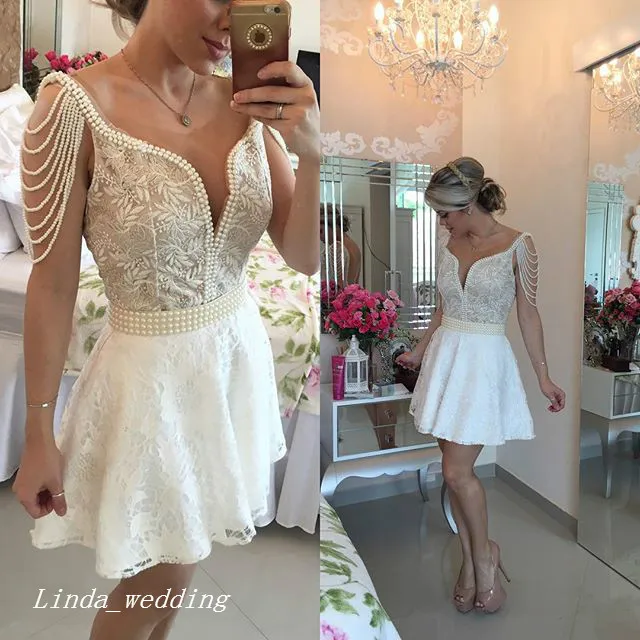 2019 Robe De Cocktail Blanche Courte Profonde Col En V Perles Robe De Soirée De Bal Robes De Soirée Robe D'événement Formelle Plus La Taille Vestidos De Coctel