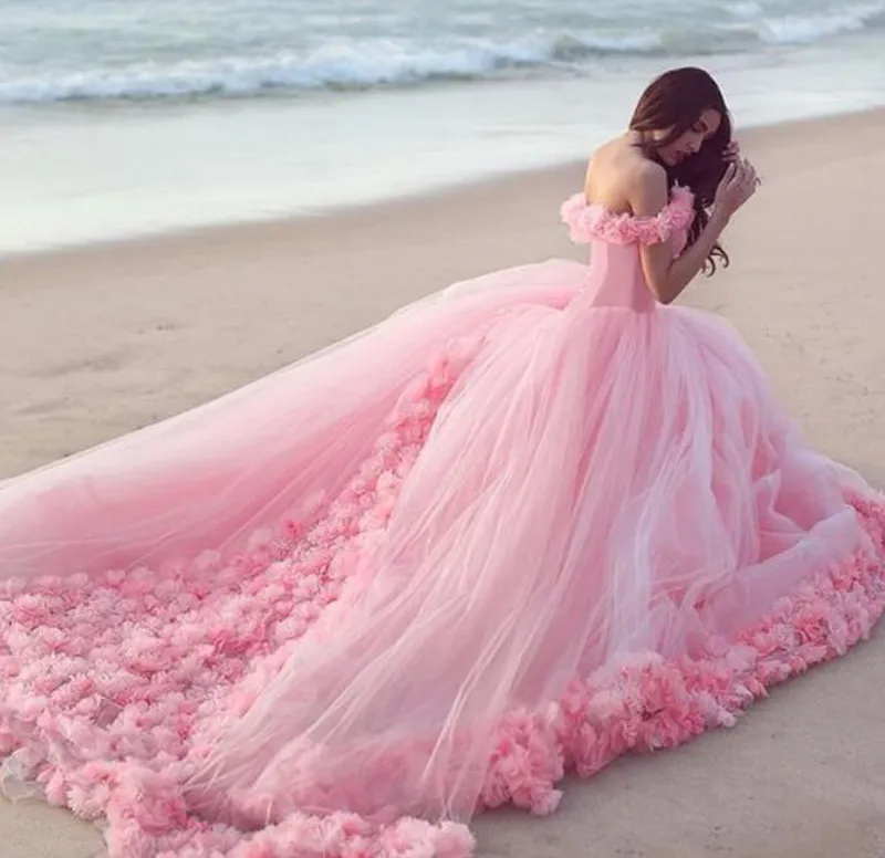 Charming 2019 Pink Quinceanera Dresses Sweet 16 Dresses Off The Shoulder Neckilne Princess Ball Gown Cinderella Prom Dresses with Flowers