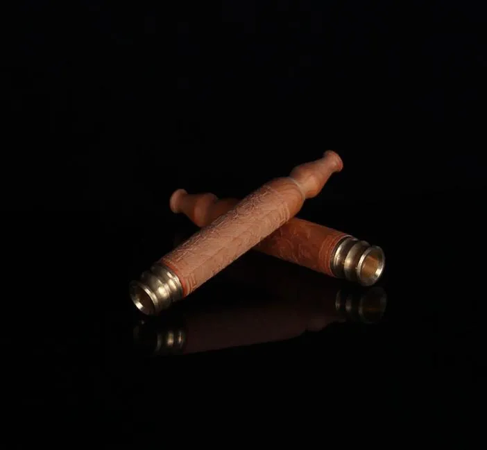 Sculpture fine de porte-cigarette en bois massif Taxus Chinensis avec filtre à tête en cuivre
