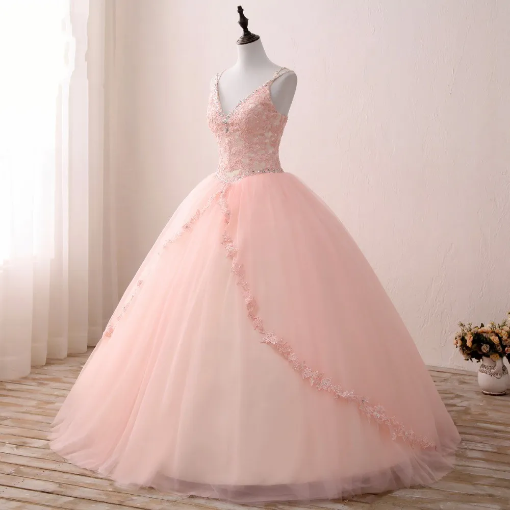 2023 V neck Blush Applique Lace With Champagne Satin Quinceanera Dress Ball Gowns Prom With Straps Beaded Corset Back Sweet 15 Girls Party