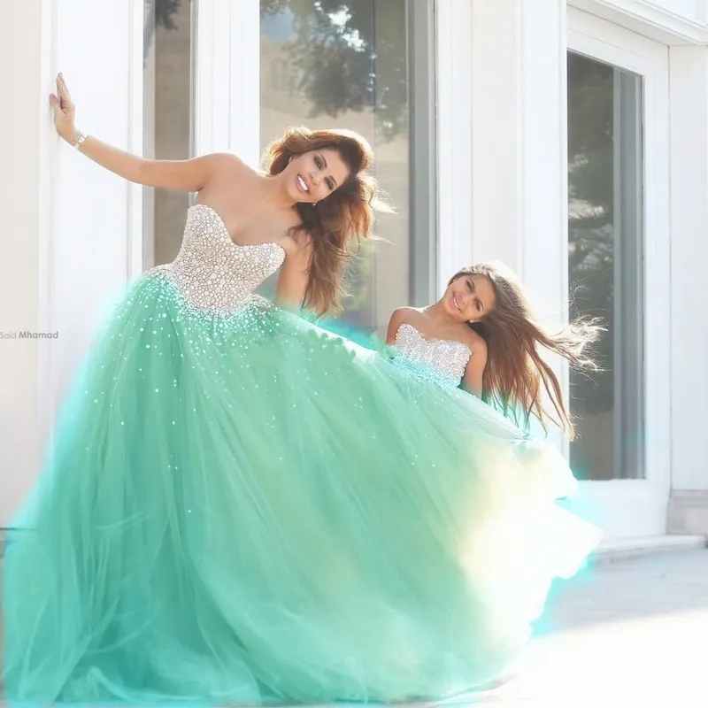 Modest 2017 Mint Green Tulle Ball Gown Madre e hija a juego vestidos de baile con abalorios Sweetheart vestidos de fiesta formales EN11295