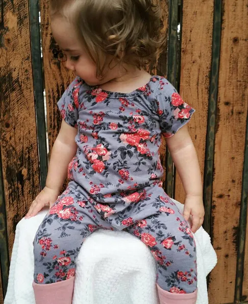 2018 الصيف الطفل ملابس الأطفال الوليد القطن أكمام القلب طباعة رومبير بذلة الرضع طفل منامة قطعة واحدة الملابس 2 أنماط