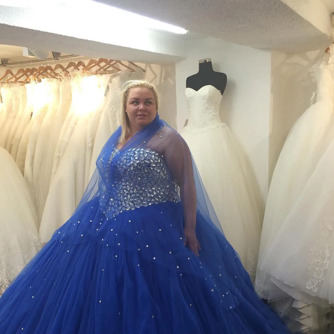 Nuovo arrivo Royal Blue Plus Size Prom Dresses Sweetheart Strass Abiti da sera convenzionali Vintage Tulle Ball Gown Prom Dresses Abiti lunghi