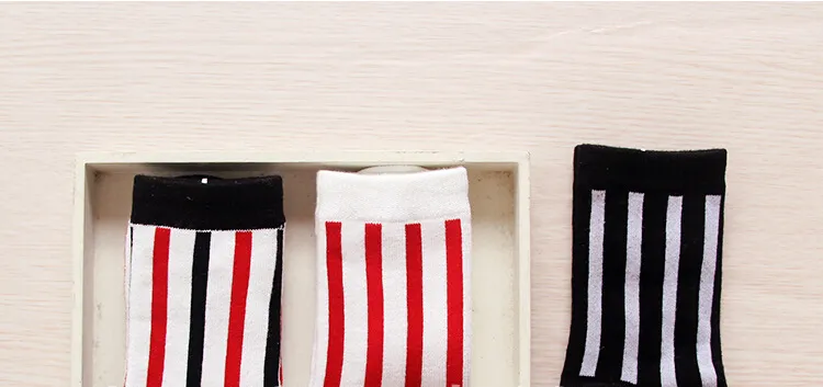 Occident Style Baby Socks Longitudinella Stripes Bomull Fotkåpa Söt Kids Strumpor Medium Tjocklek Vår Höst Barn Strumpor 20stycken