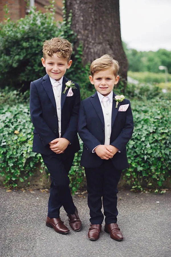 Abito blu navy in 2 pezzi per ragazzini, abbigliamento formale per bambini, abito da sposa su misura per ragazzo (giacca + pantaloni)