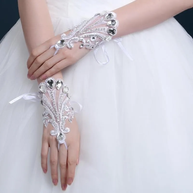 Moda Kristaller Dantel Gelin Eldiven Bilek Uzunluğu Parmaksız Düğün Eldiven Boncuklu Rhinestones Örgün Parti Kısa Eldiven