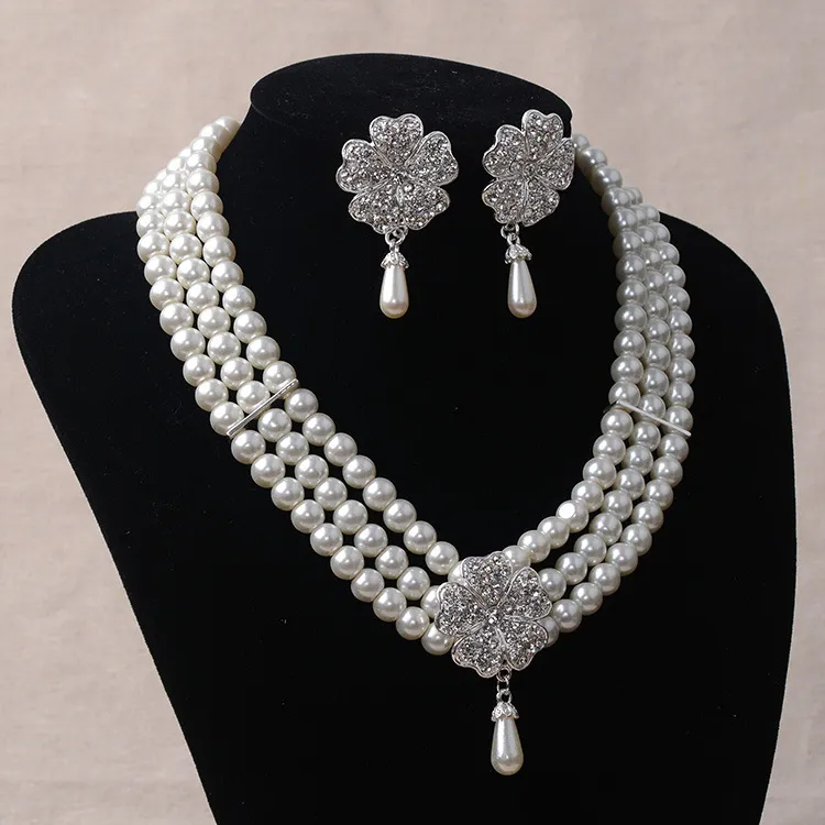 2017 Luxury Bridal Accessories Pearl Necklace Earring Accessories crystal Wedding Jewelry Sets Fashion Style Hot Sale