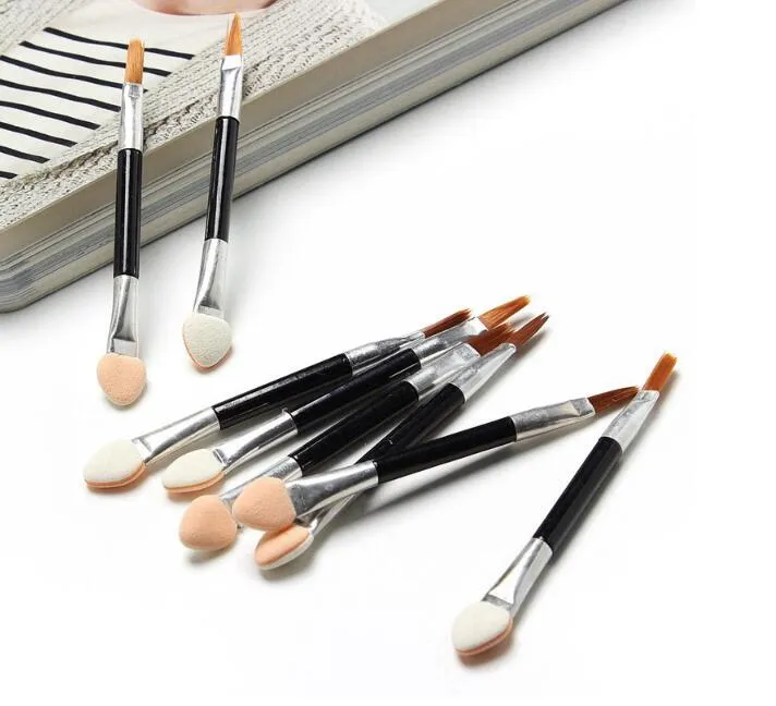 Nuovi pennelli trucco Spugna usa e getta Cosmetici Ombretto Eyeliner Set di pennelli labbra Applicatore la bellezza delle donne