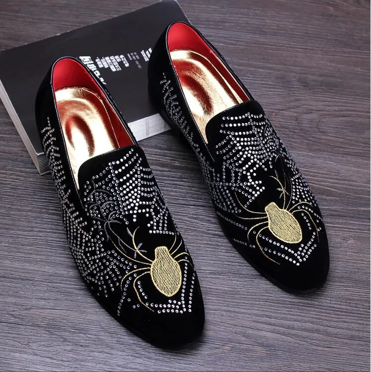 New Fashion Men Velvet Slippers Rhinestone Loafers Slip-on Casual Men's Flats Luxury Wedding Dress Formal Shoes driving shoes