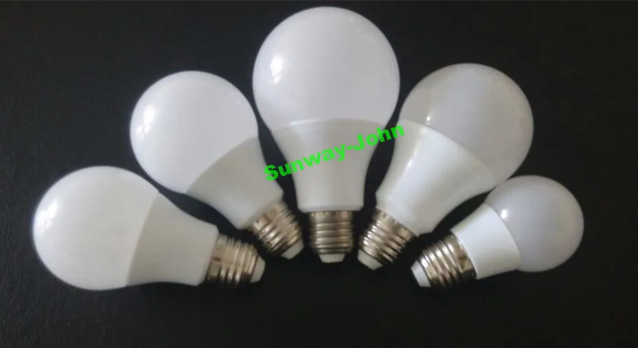 Vente au détail Dimmable A60 A19 SMD2835 B22 E27 Ampoules LED 3w 5w 7W 9W 12W A60 A19 LED Globe Lights Lampes AC85-265V