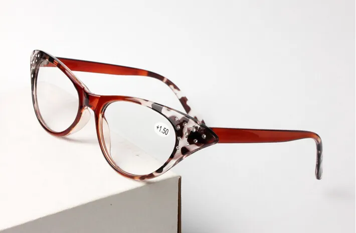 جديد إمرأة القط العين نظارات القراءة الرجال الراتنج إطار نظارات نظارات الماس الأسود ليوبارد نظارات القراءة 10 قطعة / الوحدة