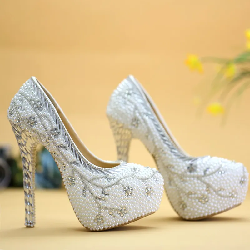 Crystal Heel Bröllop Skor Vit Pearl Handgjorda Bridal Skor Lyxiga Rhinestone Kvinnor Högklackat Plattform Pumpar Plus Storlek