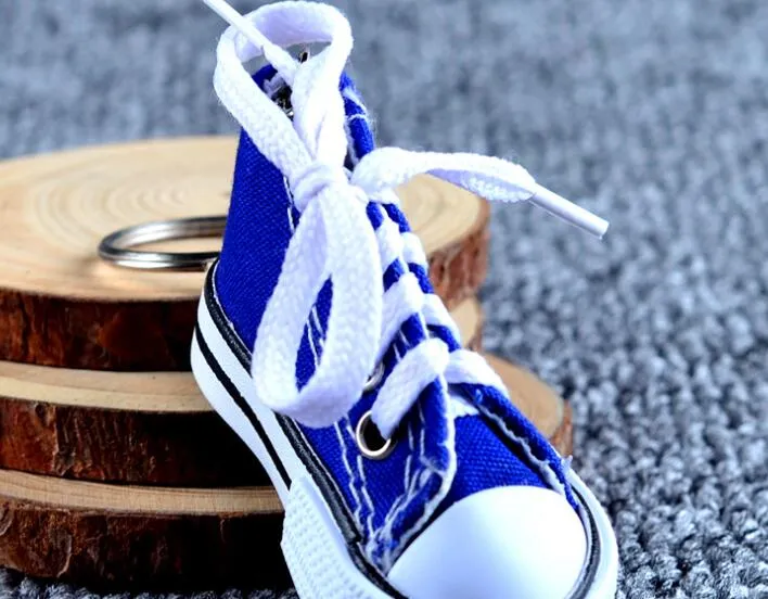 1000 pezzi 7,5 * 3,5 * 4 cm Mini 3D sneaker portachiavi scarpe di tela portachiavi Scarpe da tennis Mandrini Portachiavi Bomboniere