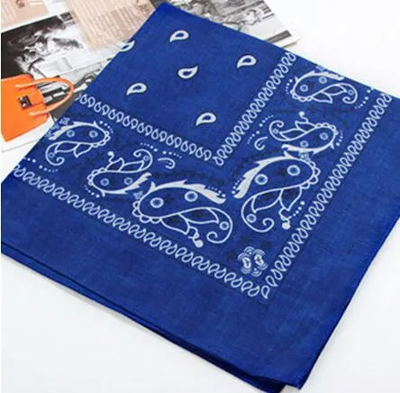 Whole Sale Gratis Frakt Nyaste Bomull Blandning Hip-Hop Bandanas för Man Kvinna Head Scarf Scarves Wristband Hot Selling