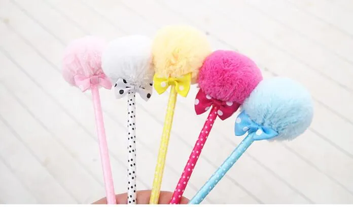 Aléatoire Offre spéciale belle Corée du Sud papeterie Bowknot peluche stylo à bille cadeau stylo G885252j