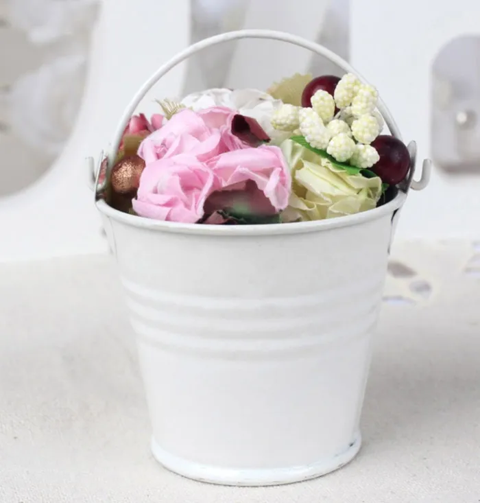 30st Colorful Mini Tin Pail Bucket, Candy Gift favorispaket Tinnplatta för bröllopsfest Souvenirs Gåva till gäst 3 Storlek Partihandel