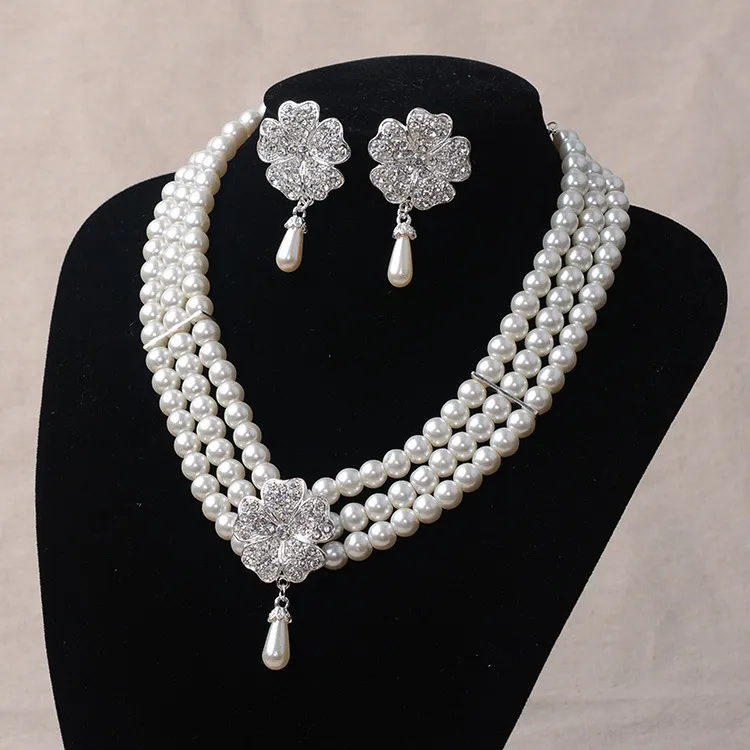 2017 Luxury Bridal Accessories Pearl Necklace Earring Accessories crystal Wedding Jewelry Sets Fashion Style Hot Sale