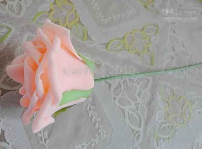 Sztuczne Kwiaty Royal Blue Róże Do Bukietu Bridal Bukiet ślubny Wedding Decor Układ Centerpiece PE Roses