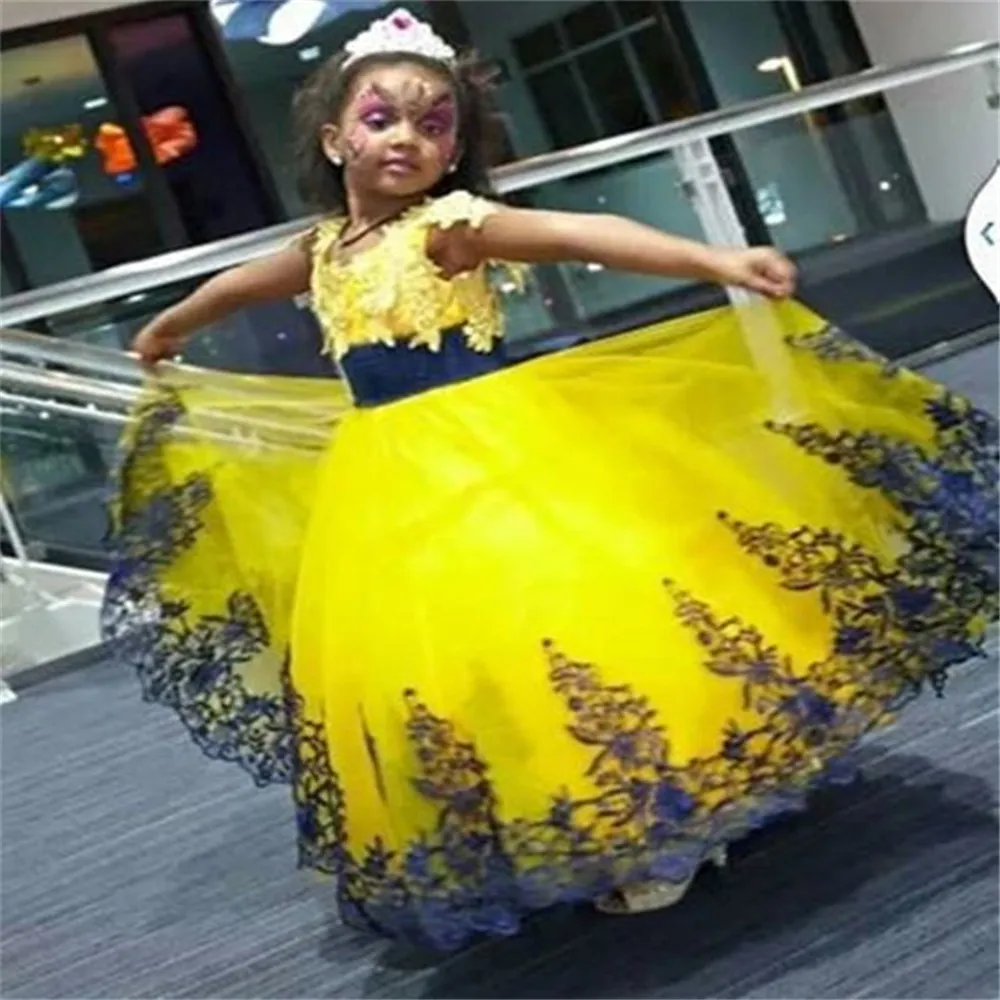 2019 Gul och Royal Blue Lace Little Flower Girls 'Dresses Bridal Party Cinderella Princess Style Ball Gowns for Weddings Kids Sale Billiga