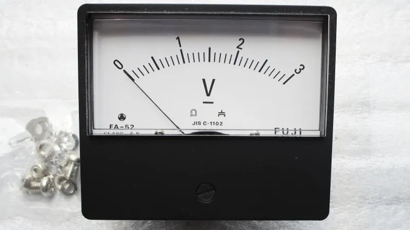 Japan Fuji Analog 3V DC Voltmeter FA-52 Mechaniczny miernik absolutnie autentyczny