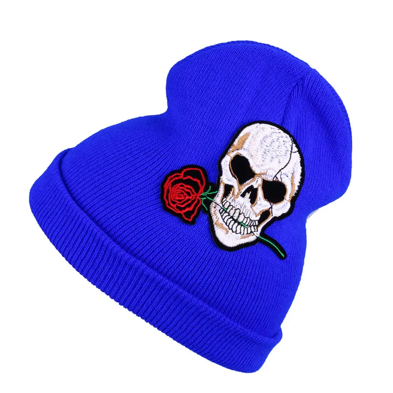 Cálido gorro de invierno para mujer, gorros de punto para niñas, gorro de calavera y rosa roja, gorros de moda para otoño e invierno, gorros de punto informales