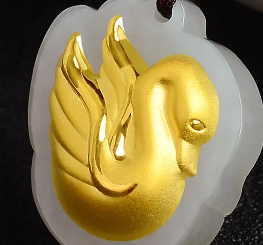 Wunderschöne Goldeinlagen aus Xinjiang- und Tian-Jade – Schwäne Vögel. Glückskettenanhänger.