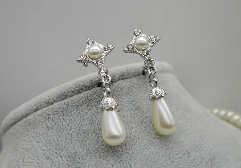 Rodio chapado en plata claro diamantes de imitación de cristal Diamante de doble filamento crema de vidrio falso collar de perlas collar nupcial y pendientes conjuntos de joyas