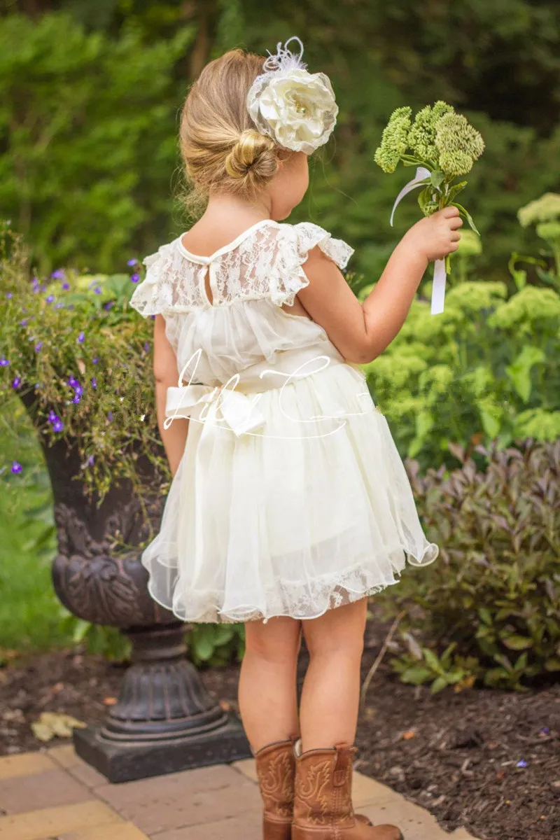 Hot Nieuwe Bloem Meisjes Jurken Voor Bruiloften Jewel Mouwloze Leuke Kant Knielengte Prinses Stijl Custom Made Flower Girls Dresses