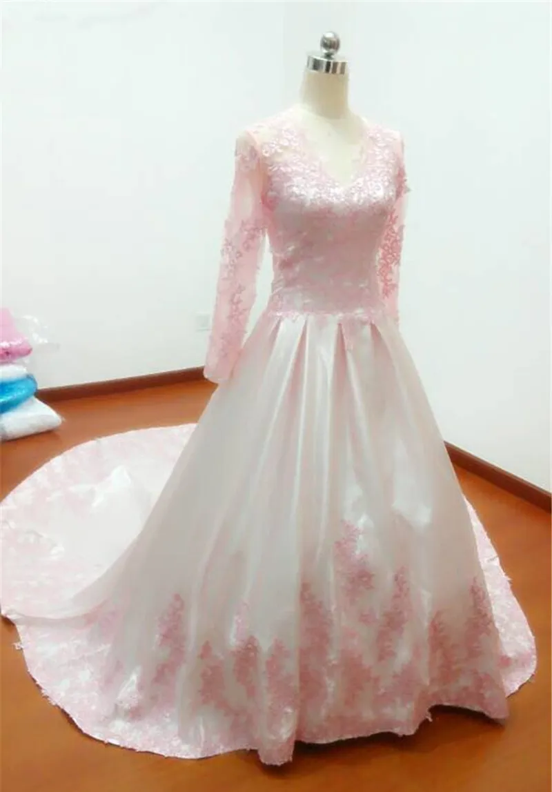 2020 Nowe różowe aplikacje V-Neck Koronki Suknie Ślubne Linii Z Full Satin Plus Size Wedding Wedding Suknie Ślubne Vestido De Novia BW15
