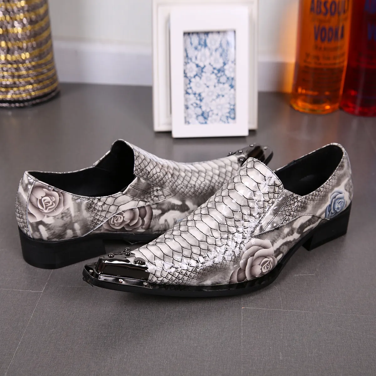 Italia pelle scarpe di pelle di serpente uomo scivolo da uomo designer Sapatos Masculino scarpe da sposa sposo scarpe da festa