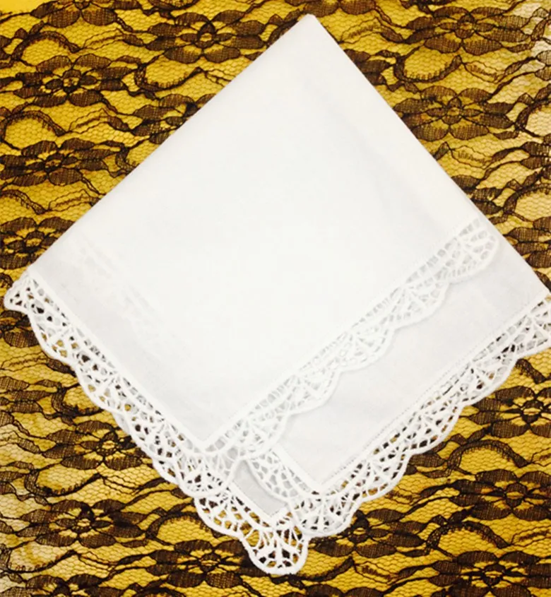 شحن مجاني 12PCS البريطانية النمط الكلاسيكي / الكثير أبيض من القطن بنسبة 100٪ السيدات Handkerchiefs12 "X12" أنيقة مطرز الكروشيه الدانتيل حواف لعروس