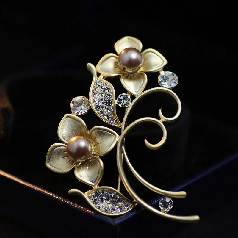 Flower Pearl Rhinestone Brooch Pin Silver Gold-plate Alloy Faux Diamente Broach for bridal wedding costume party dress ladies Pin gift 2016