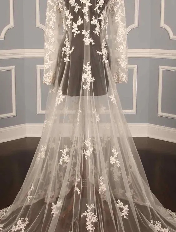 2019 dentelle vestes de mariée manches longues manteau de mariée balayage train capes de mariage enveloppes boléro veste robe de mariée enveloppes haussements d'épaules Sal6852449