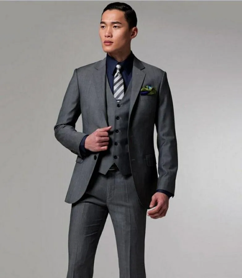 Haute Qualité Deux Boutons Gris Foncé Groom Tuxedos Notch Lapel Groomsmen Hommes Costumes De Mariage Vêtements De Bal (Veste + Pantalon + Gilet)