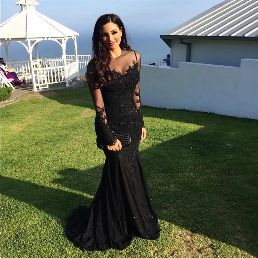 Aftonklänningar 2019 Sexig Illusion Lace Appliques Kristall Beaded Party Dress Arabiska Juvel Neck Black Mermaid See Through Formal Prom Crows