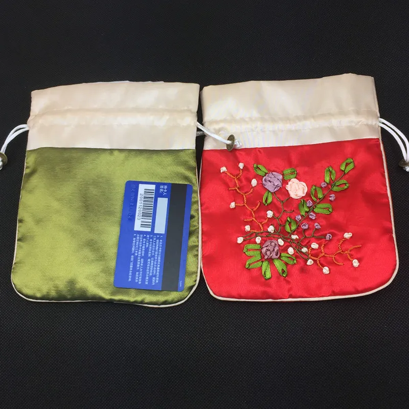 Wstążka Haft Patchwork Małe Truszczem Torby Dla Christmas Candy Prezent Torba Sznurek Satin Chiny Etniczne rzemiosło Dekoracyjne Packaging Studka