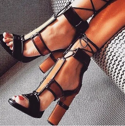 Sexy chunky hoge hakken zomer schoenen vrouwen sandalen dikke hakken cross-tied dames zapatos patch kleur pompen vrouw