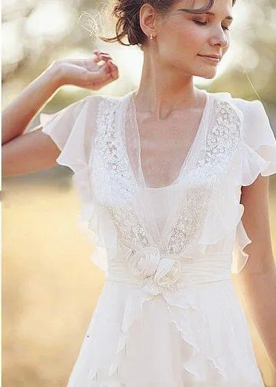 Vintage Wedding Dresses V-Neck Lace Applique Special Design Sheer Sleeve Wedding Gowns With Flower Beaded Back Sexy Custom Made Bridal Dress