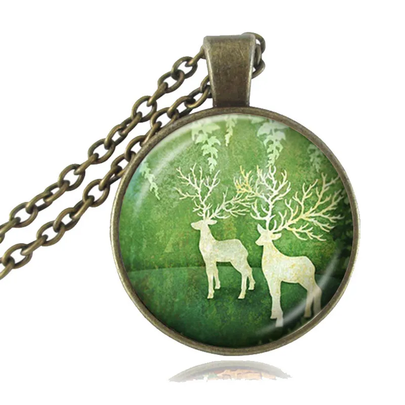 クリスマスのトナカイのネックレスの鹿の魅力動物のペンダントクリスマスジュエリーの新年の贈り物